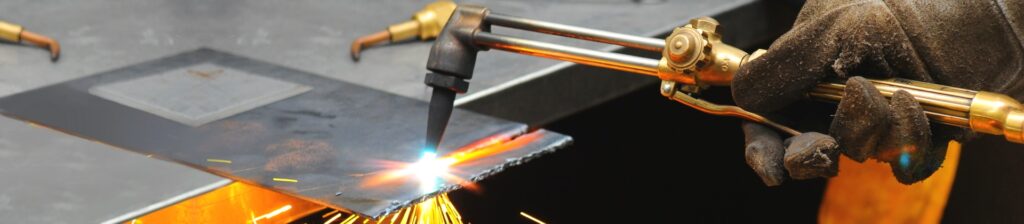 6 Best Plasma Cutters under $1000 – Fast and Clean Metal Cutting!